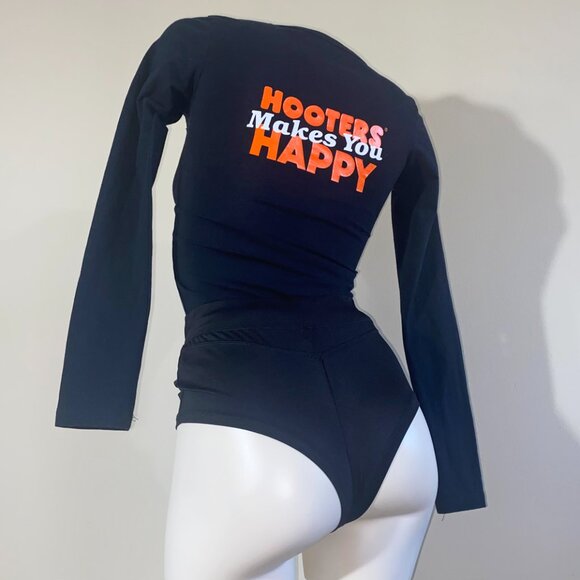 HOOTERS PRE-LOVED UNI - 2 TOPS BOOTIE SHORTS POUCH NAME TAG & NEW TAMARA TIGHTS - Picture 5 of 14